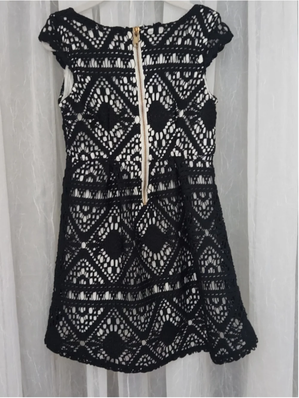 Xhilaration Black Crochet Lace Fit/Flare/High/Low Dress for Girls, S4/5, GPreLC